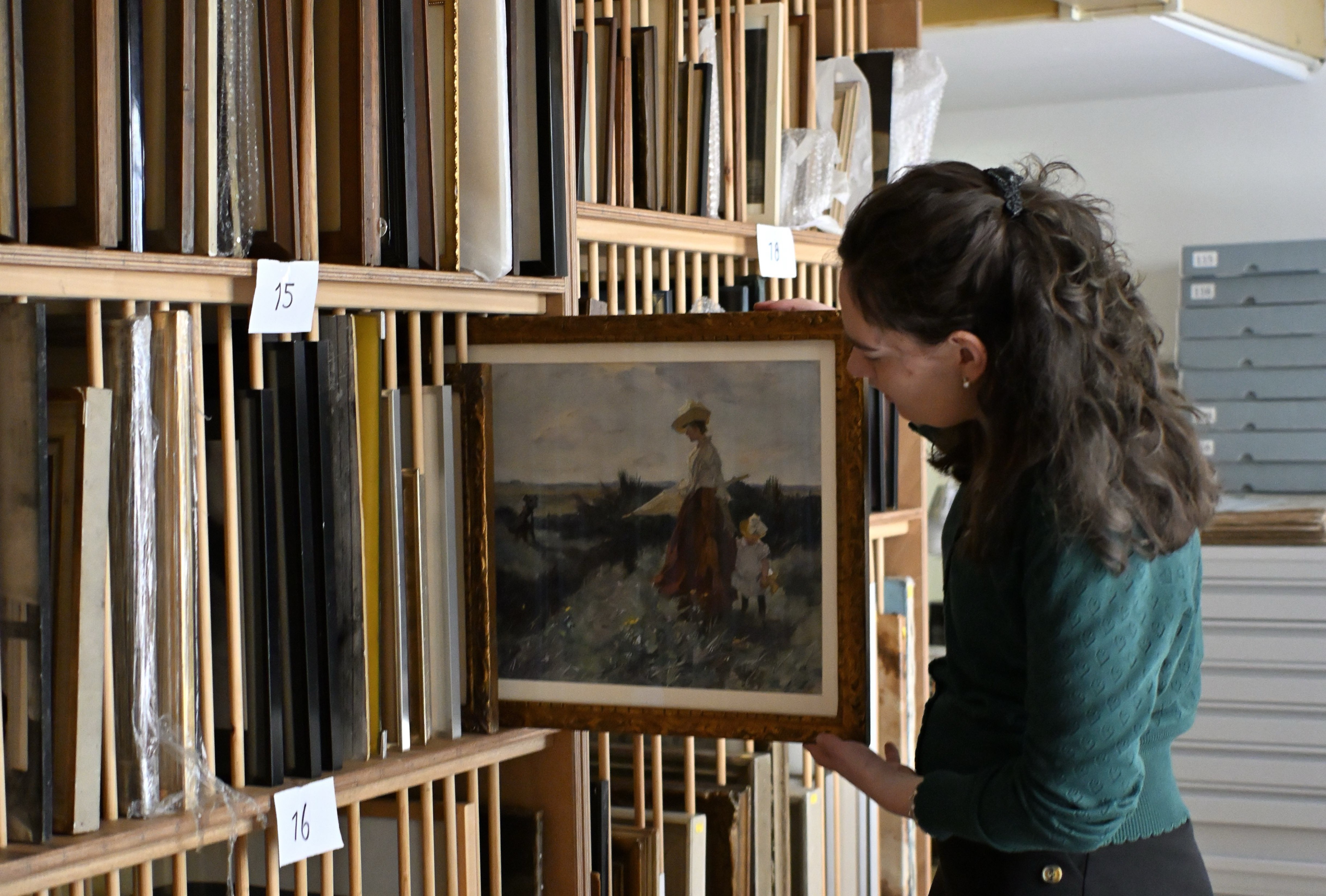 Achter de schermen bij Arti: het depot