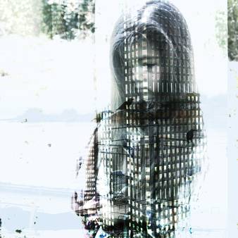Metropolitan girl, fine art print, wooden frame art glass 57 x 87 cmprofiles/196/photo-20260731-163322-0.jpg