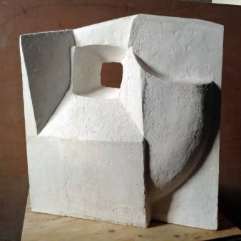 Vensterbeeld , cement, 54 cm h