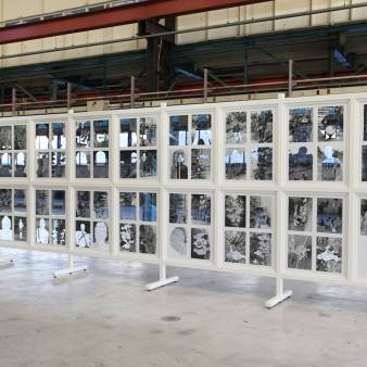 (Beeldkant van) de Ander / hout, glas, papier / 823x250x72cm / 2008-2011 / foto Andrei Tchernikov