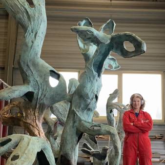 Portret Margot Berkman in de Bronsgieterij bij Kemner Cuijck